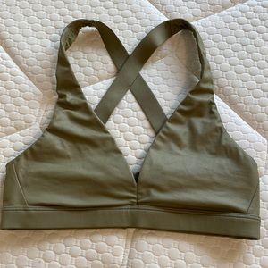 VS sports bra